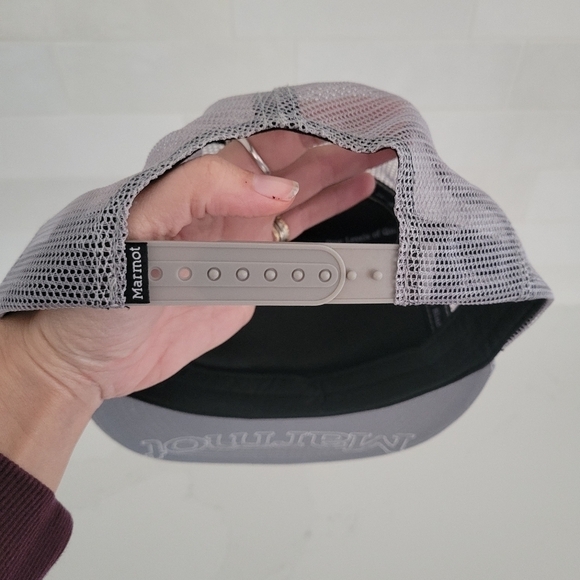 Marmot Retro Mesh Trucker Snap-Back Baseball Flat Brim Hat Gray Stripe Orange - Picture 3 of 5